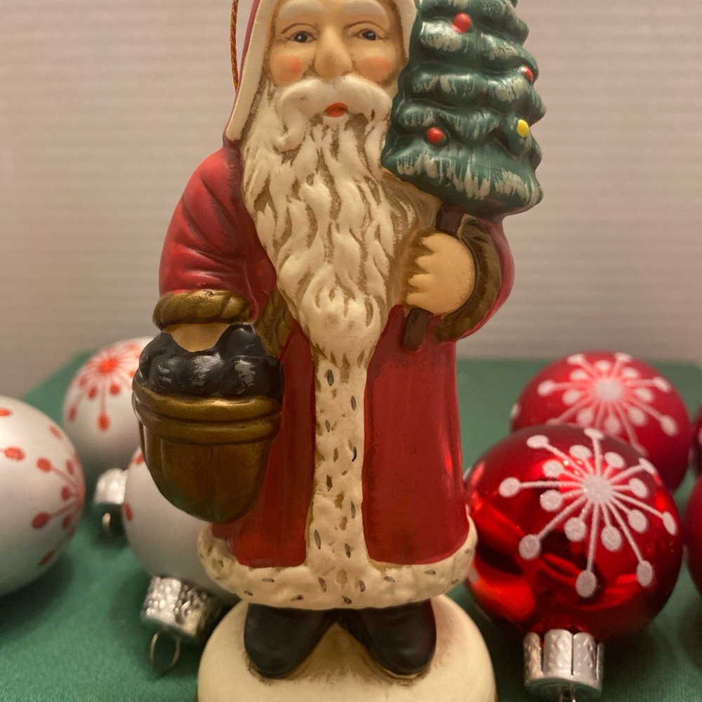 Vintage 1984 Memories of Santa 1880 Santa Christmas Ornament Hanging